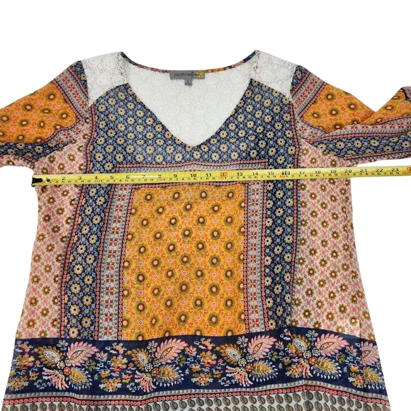 Figueroa & Flower Boho Patchwork Lace Trim Blouse Small V-Neck Flowy Festival - Picture 15 of 16